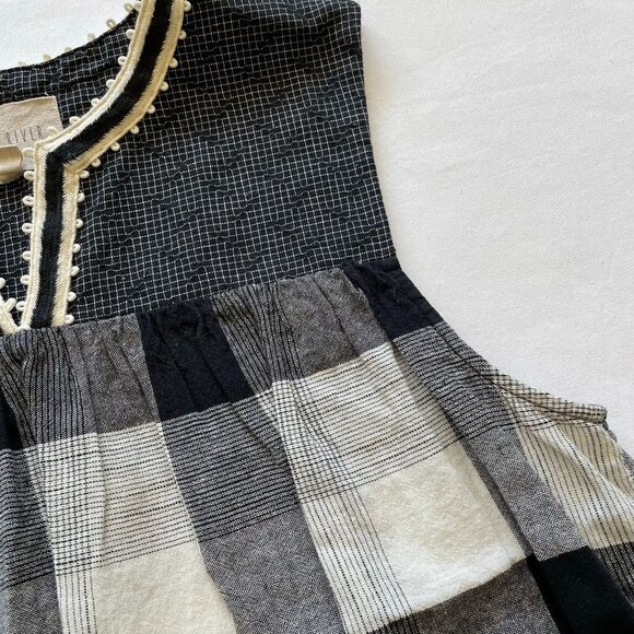 Women's / Teen's Moon River Black Cream Checkered Sleeveless Top size M - Picture 3 of 8